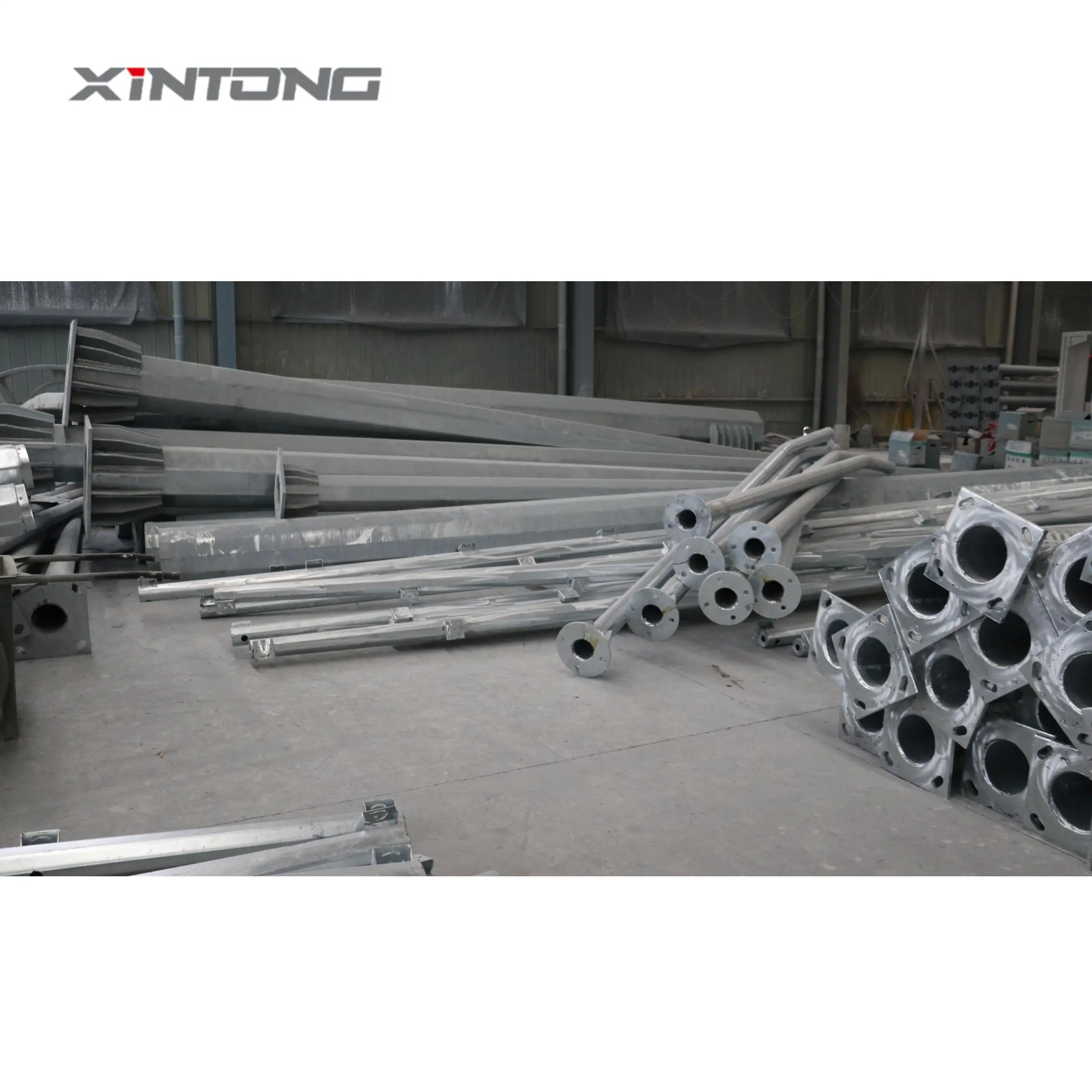 Stainless Steel Outdoor Lighting Column Hot Dipped Galvanized Solar Road Lamp Pole