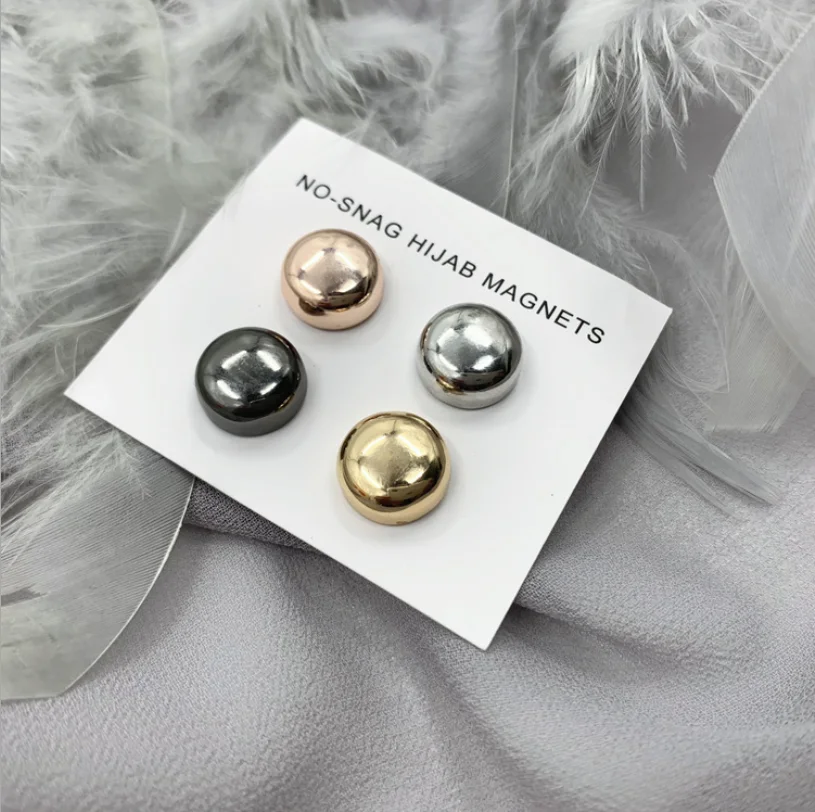 New Design Small Round Magnetic Pin Women Brooch Silver Hijab Jewelry Brooches Women Luxury Magnet Brooch Set in Malaysia