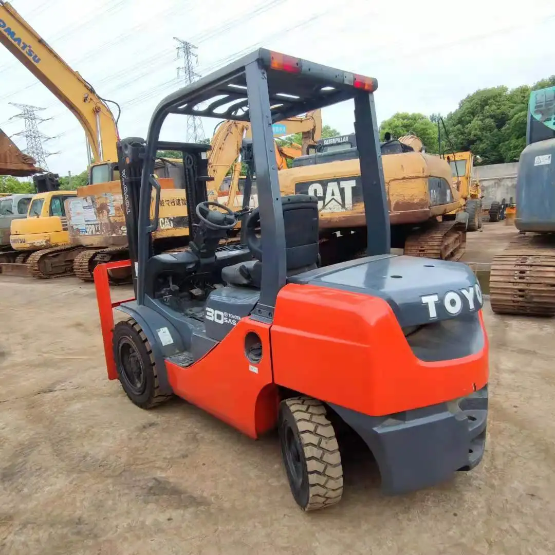 
USED JAPANESE FD30 FORKLIFT, FD30 FORKLIFT WITH LOW PRICE IN THE GOOD CONDITION. 