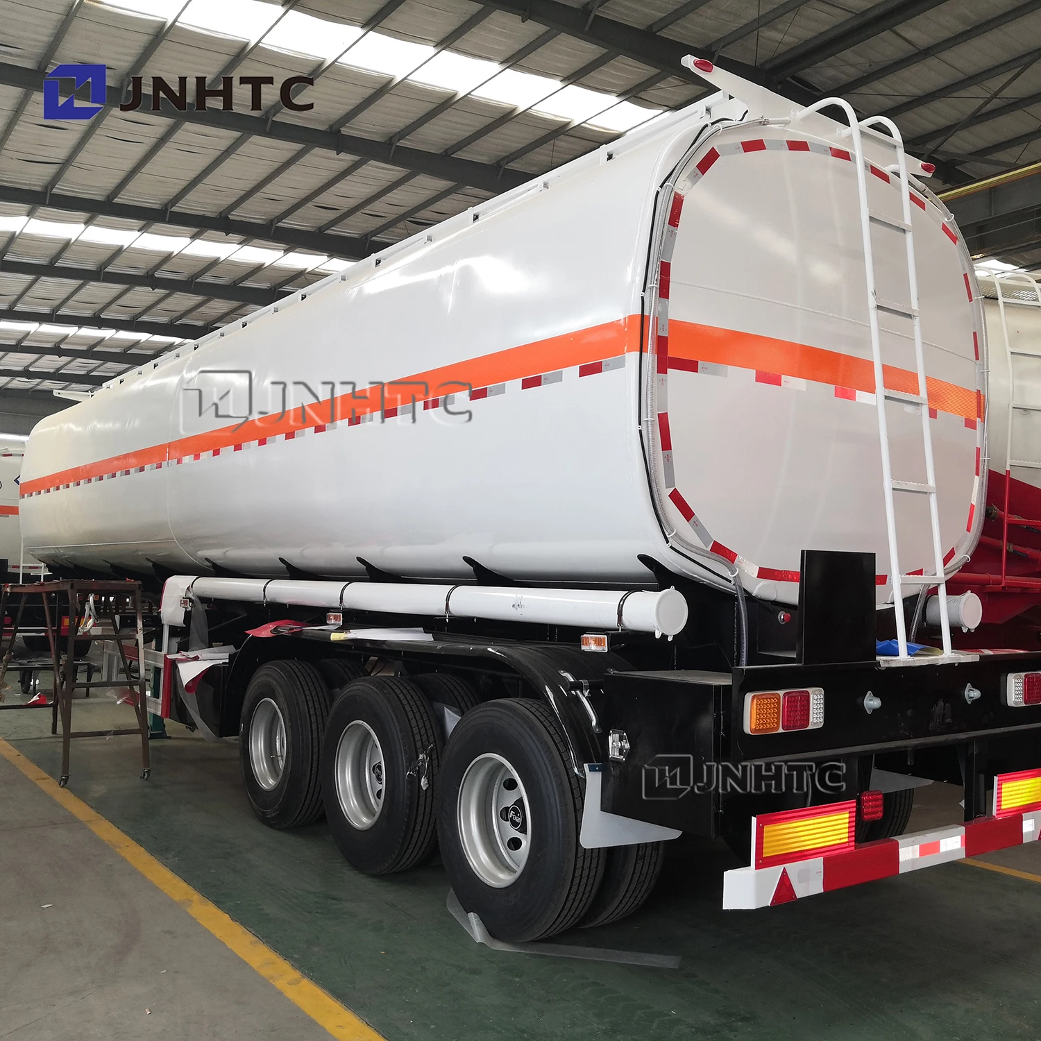 Factory supply 50000Liters three axles Carbon Steel 50cbm Oil Tank Fuel Tanker Semi Truck Trailer with Adr