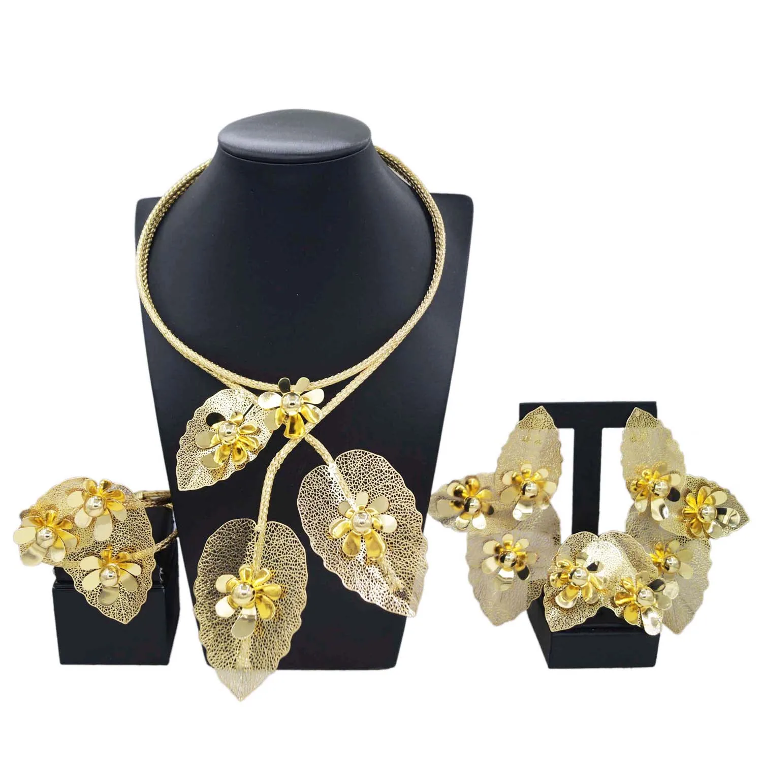 Zhuerrui Hot Selling Gold Brass Jewelry Set Leaf Shape Flowers Necklace Jewelry Sets High-end Bridal Wedding Accessories H50046