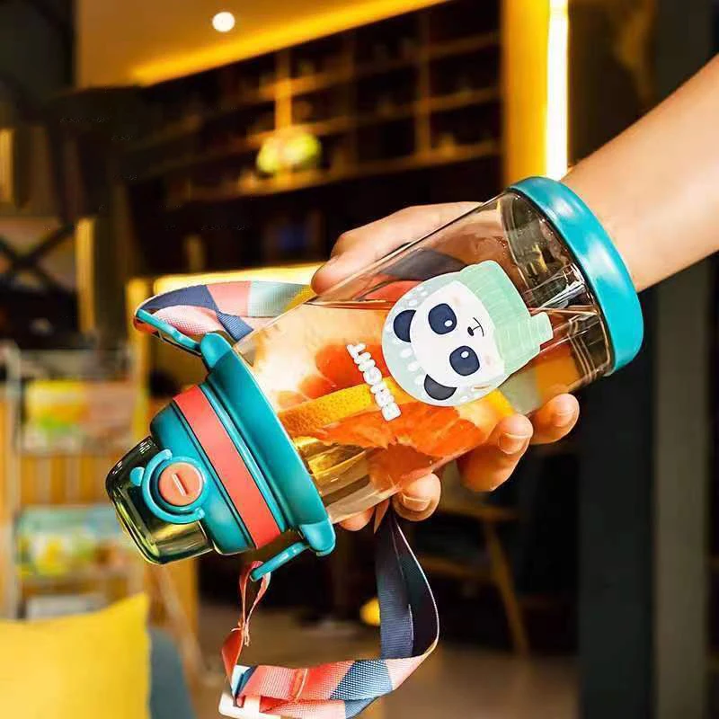 Hot selling 650ml BPA Free Plastic Water Bottle with Handle for Travelling Cute Animal Kids Plastic Water Bottle