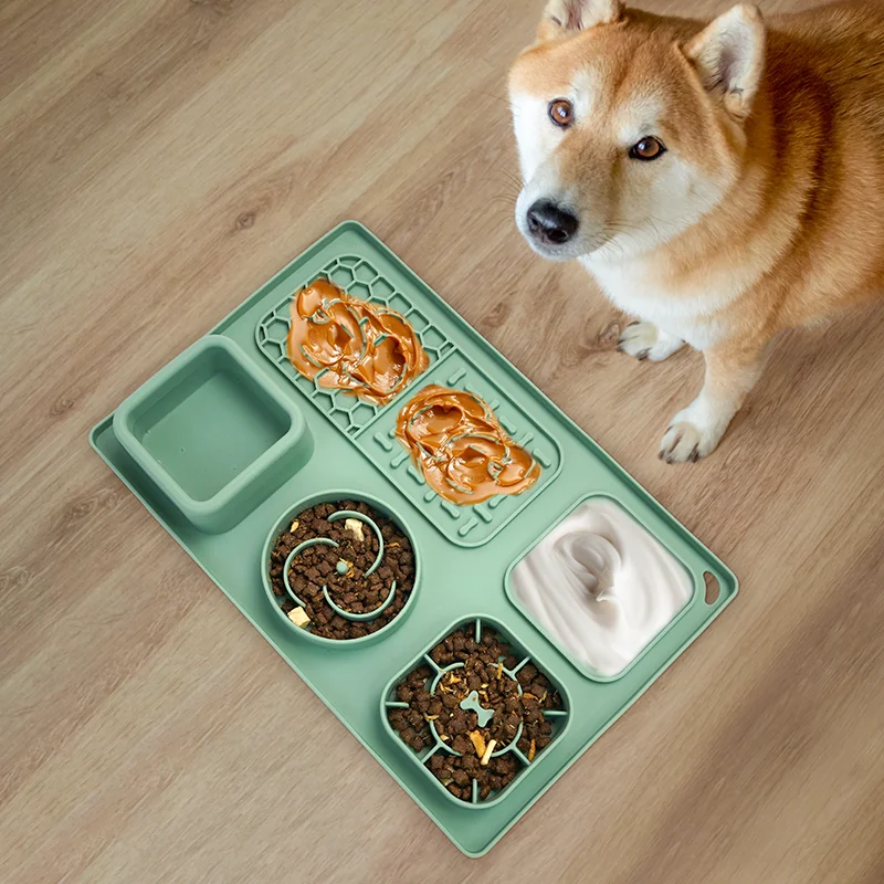 Dog Licking Mat Cat Slow Feeder Lick Pad with Suction Cups Calming Treat Mat Pet IQ Training Mat