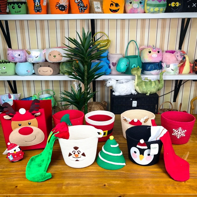 Christmas Decoration Gift Basket Cotton Rope Portable Candy Basket Red and Green Theme Holiday Party Kids Light Storage Bag