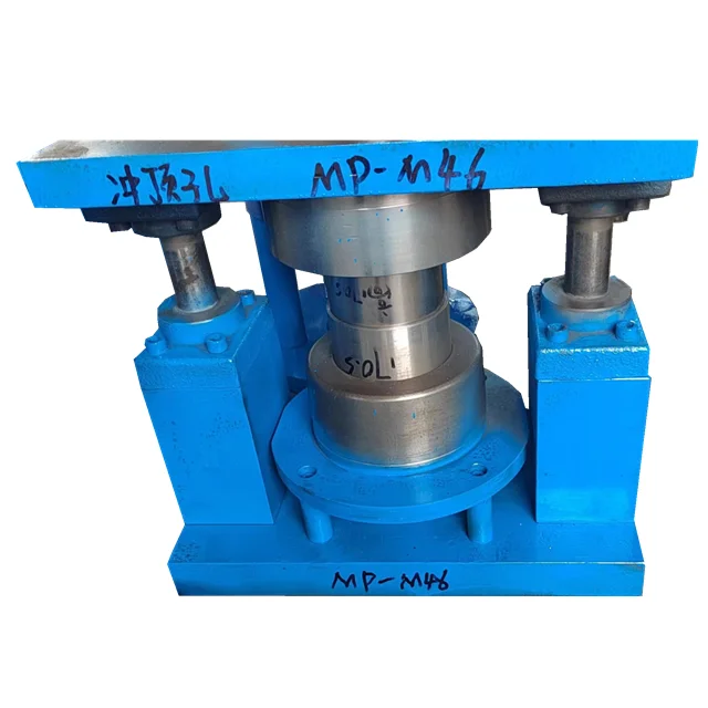 PLASTIC INJECTION AND IRON MOLD