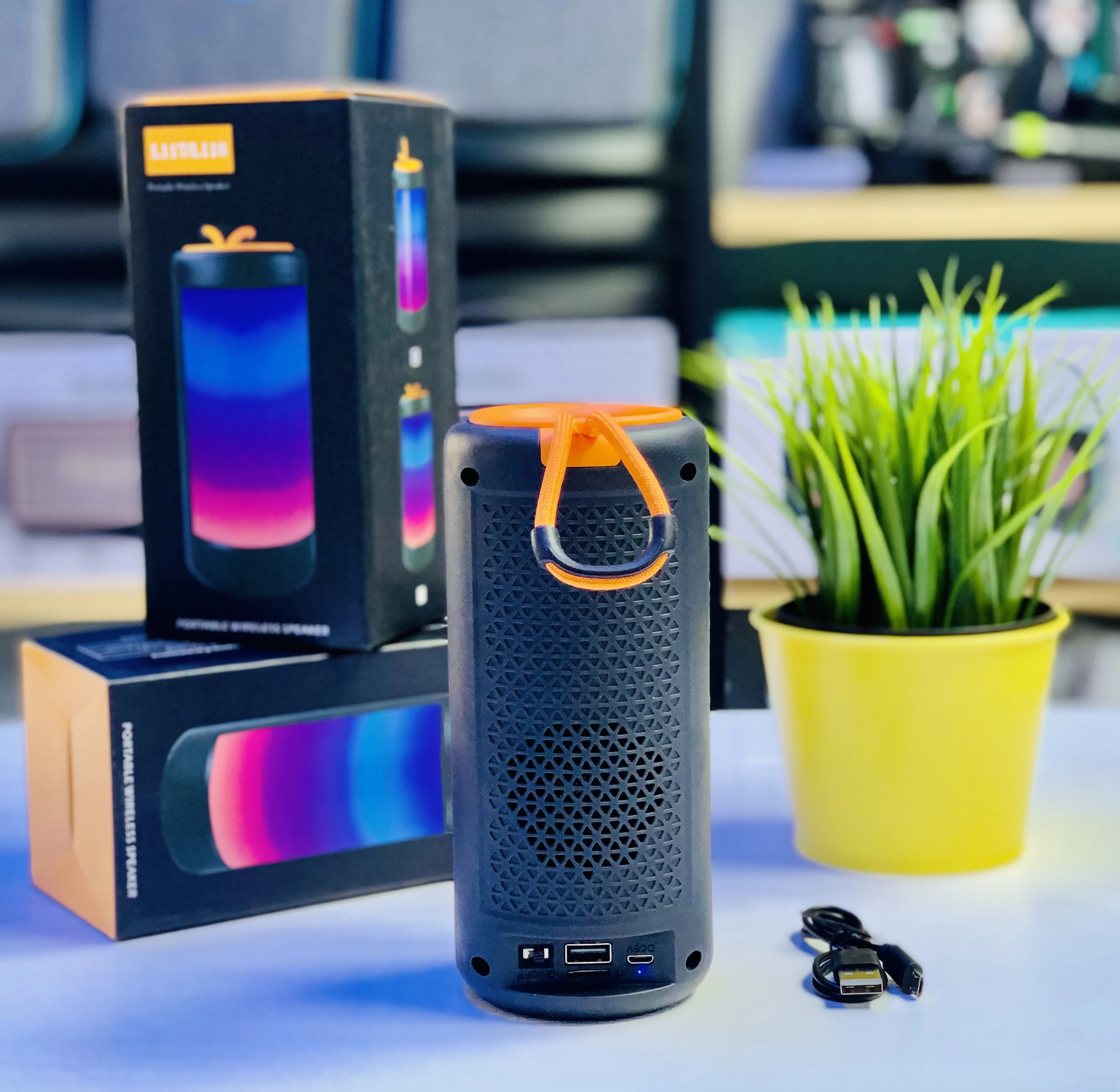 2022 new arrival RGB led light speaker L117/L118 wireless bluetooth speaker cheap price portable speaker