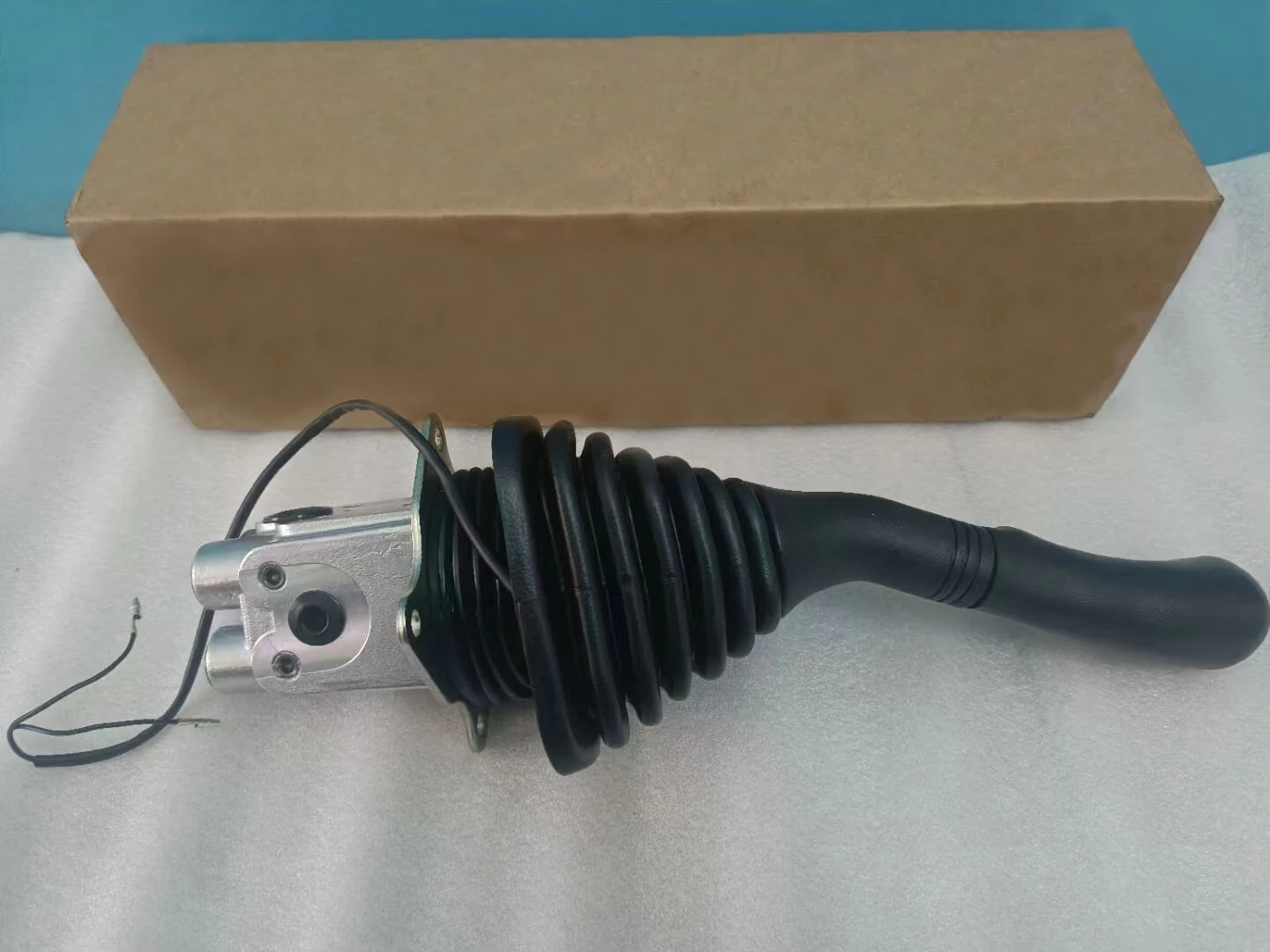 Excavator Left Right Joystick Handle Hydraulic Joystick Control Pilot Valve For SK PC CAT Excavator
