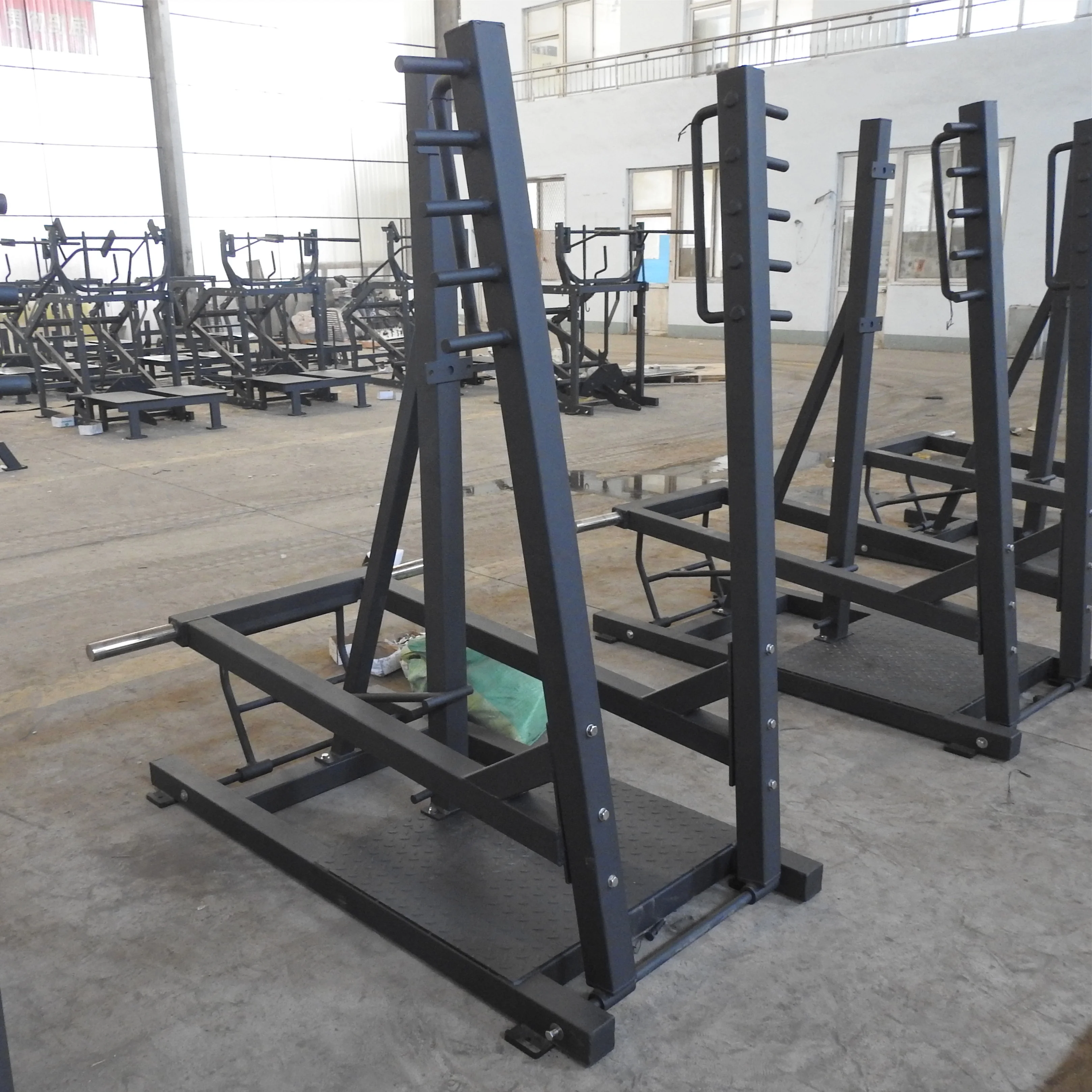 standing shoulder press.jpg