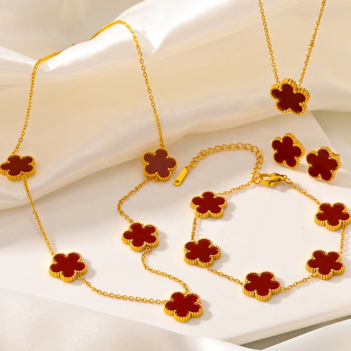 Fashion luxury 4 Piece Jewelry Sets 18K Gold Stainless Steel Flower Clover Necklace and Bracelet Earrings Jewelry Sets For Women