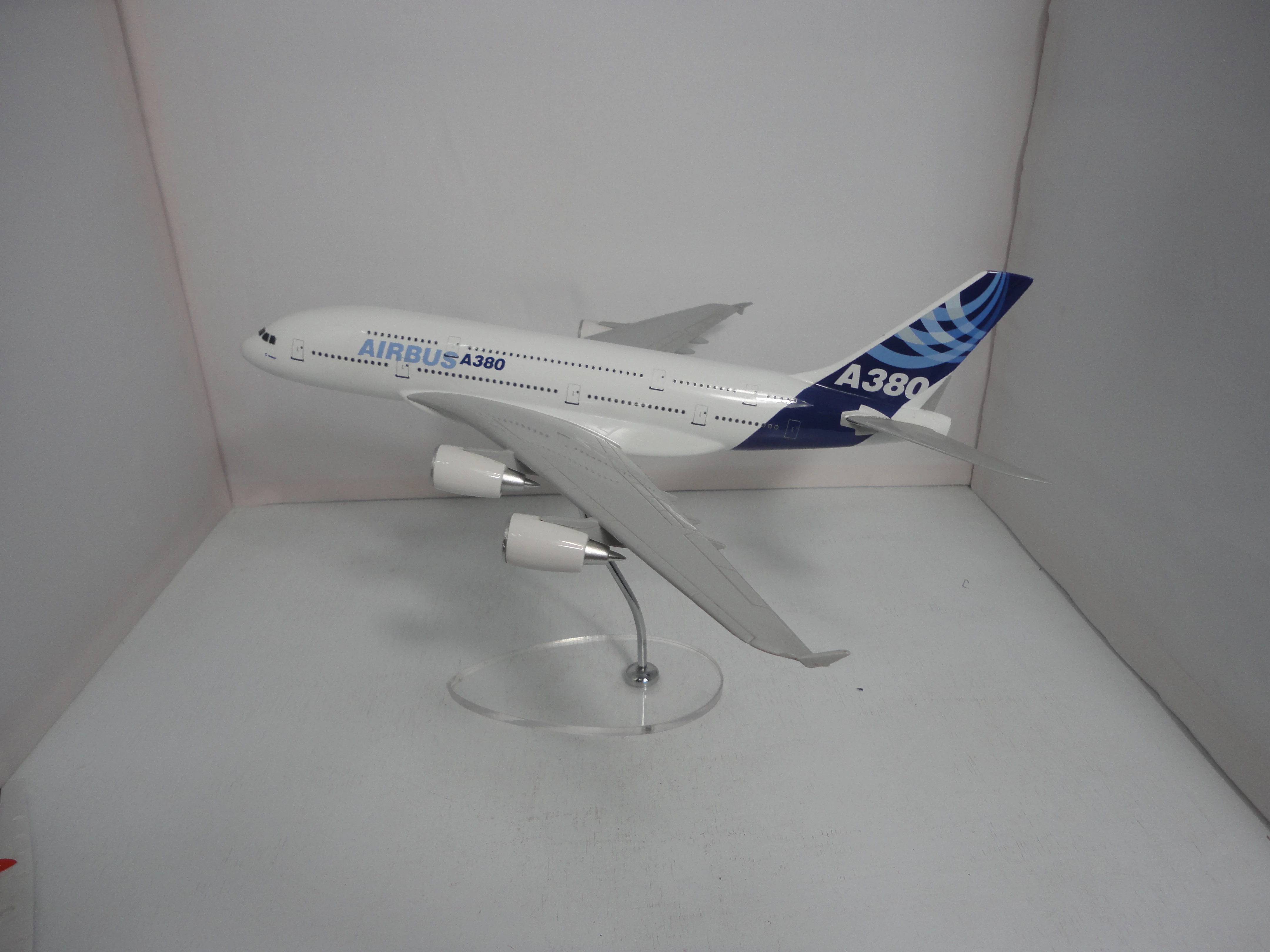 CUSTOMIZED LOGO RESIN MATERIAL A380 SCALE PLANE MODEL