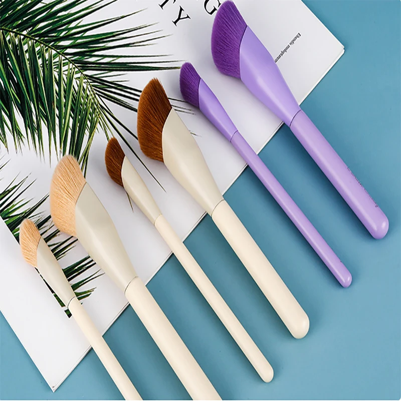 New Arrival 2pcs Wooden Handle Diamond Shape Ferrule Makeup Brush Smudge Brush Set Portable Custom Logo