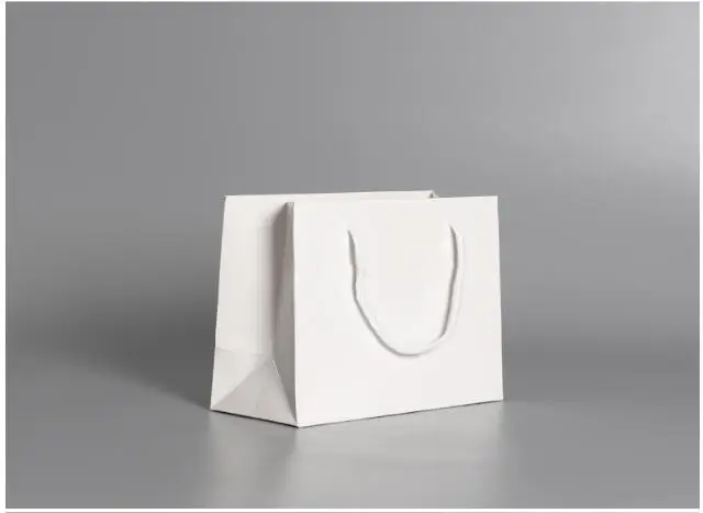 New Gift Portable Clothing Shopping Bag White Cardboard Paper with
