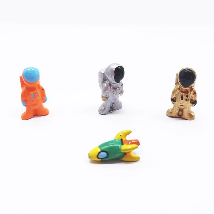 Popular Space Series 3D Resin Figurines Mini Astronaut 3D Floaters Bespoke Rocket Floater