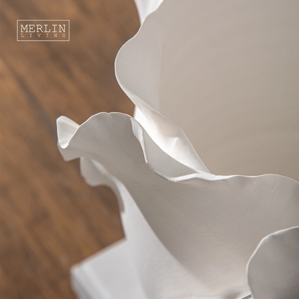Merlin Living handmade ceramic vase hotel decor vintage laciness vase decoration  Chaozhou Ceramic Factory Manufacturing