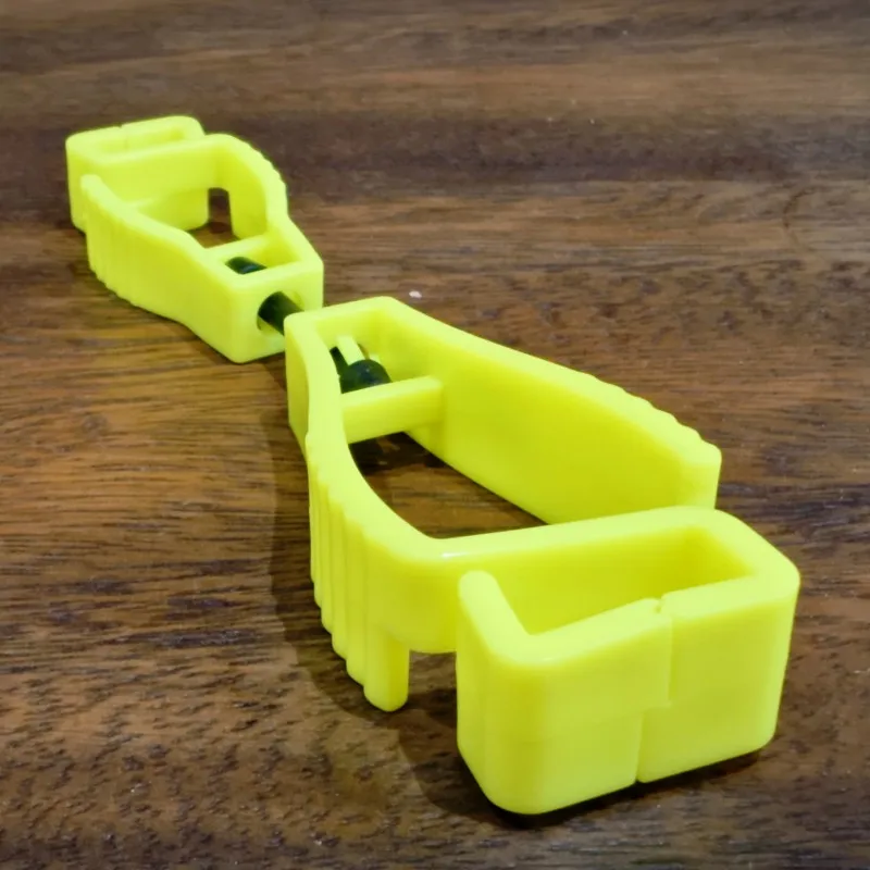 free sample Multi-Function Glove Grabber Clip Guard Clamp Grabber Catcher Safety Anti-Lost Working Glove Clip Holder Hanger