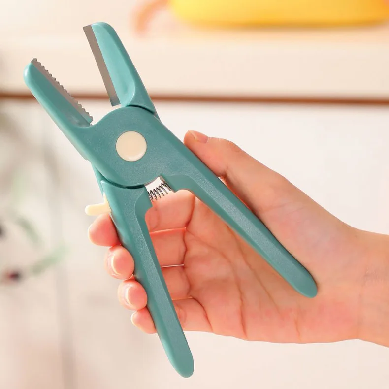 Chestnut clip pecan walnut pliers almonds crackers  chestnut opener nut sheller Chestnut Walnuts abs household hazelnut tongs