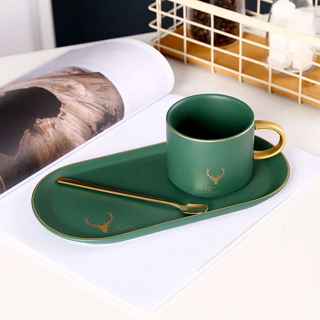 
Custom Logo European Wholesale Modern Design Office Mug Ceramic Gold Latte Coffee Tea Cups With Creative Saucers Tray 