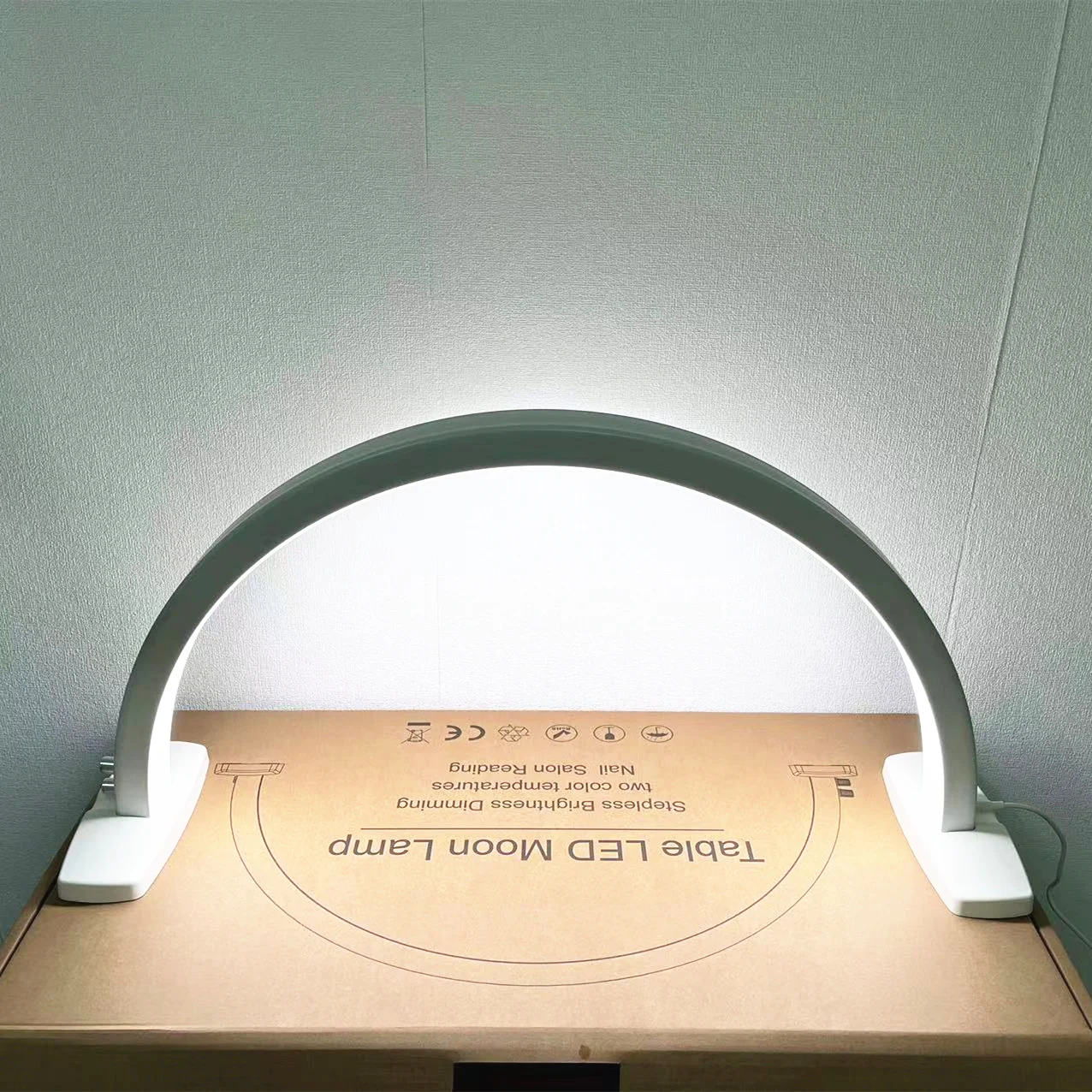 OEM Bi color Bedside Half Ring Lamp 40W 2700-5600K 1600LM LED Moon Lash Light for Eyelash Beauty Tattoo Artists and Makeup.jpg