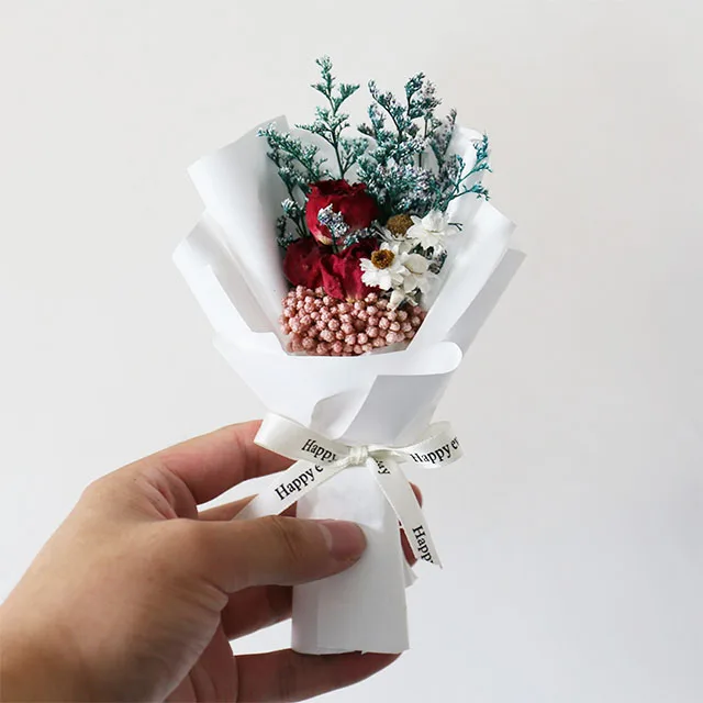 wholesale mini flower bouquet natural little small dry flowers corsage dried flowers for Party Wedding Decoration