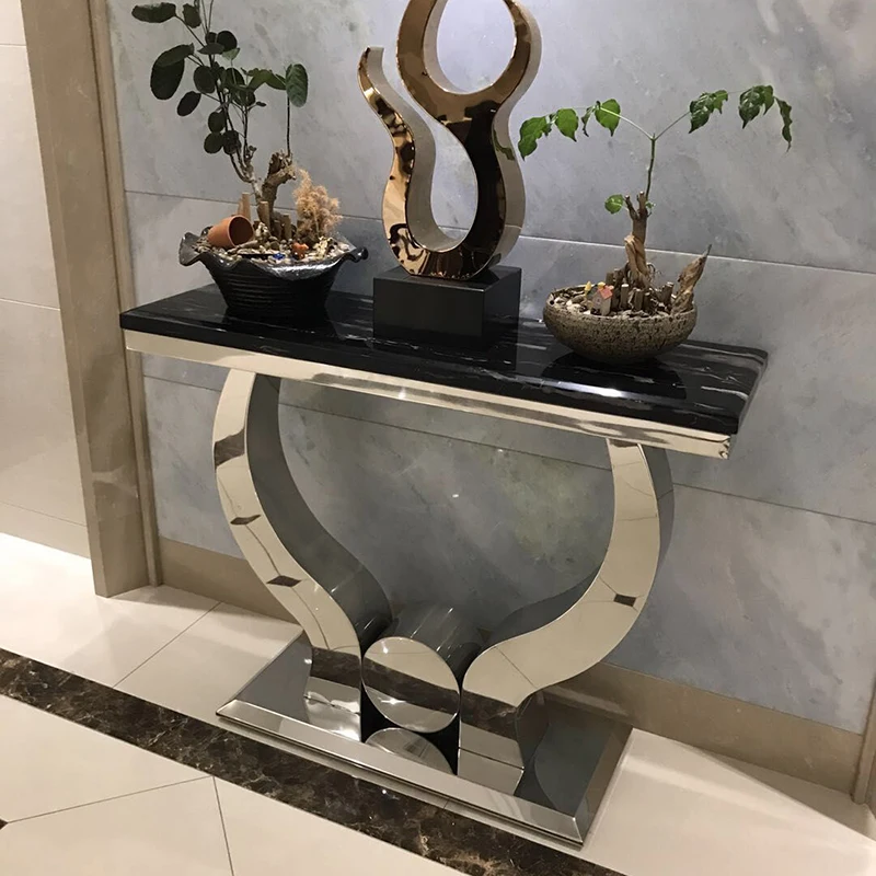 Простой консольный стол с мраморной поверхностью черный золотой металлический