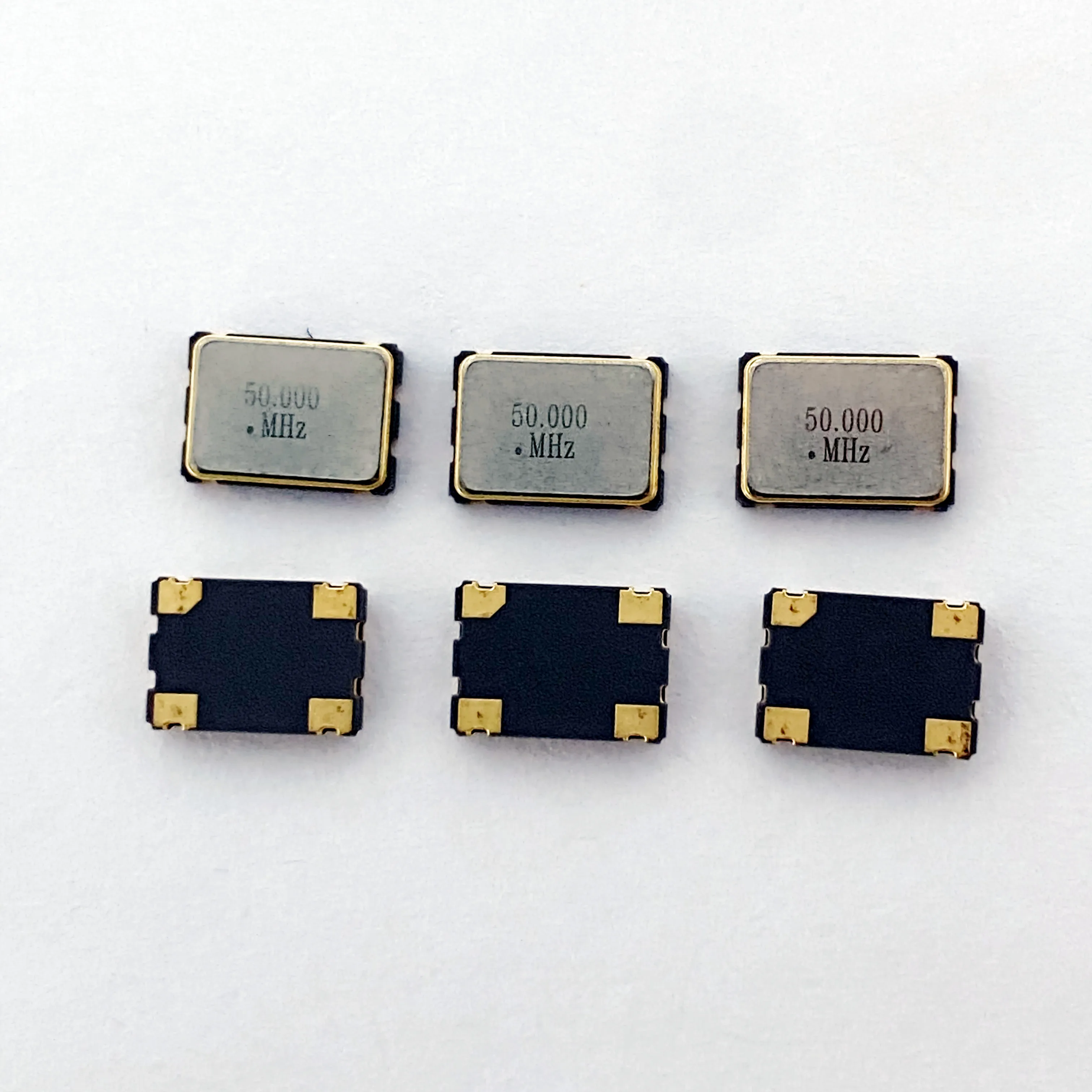 Factory Directly Wholesale Durable Frequency Stock Casing Smd Crystal Oscillator