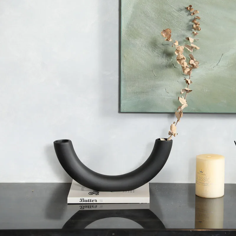 Wholesale White Black Morden Style Flower Vase Office Desktop Living Room Ceramic Vase For Home Decor