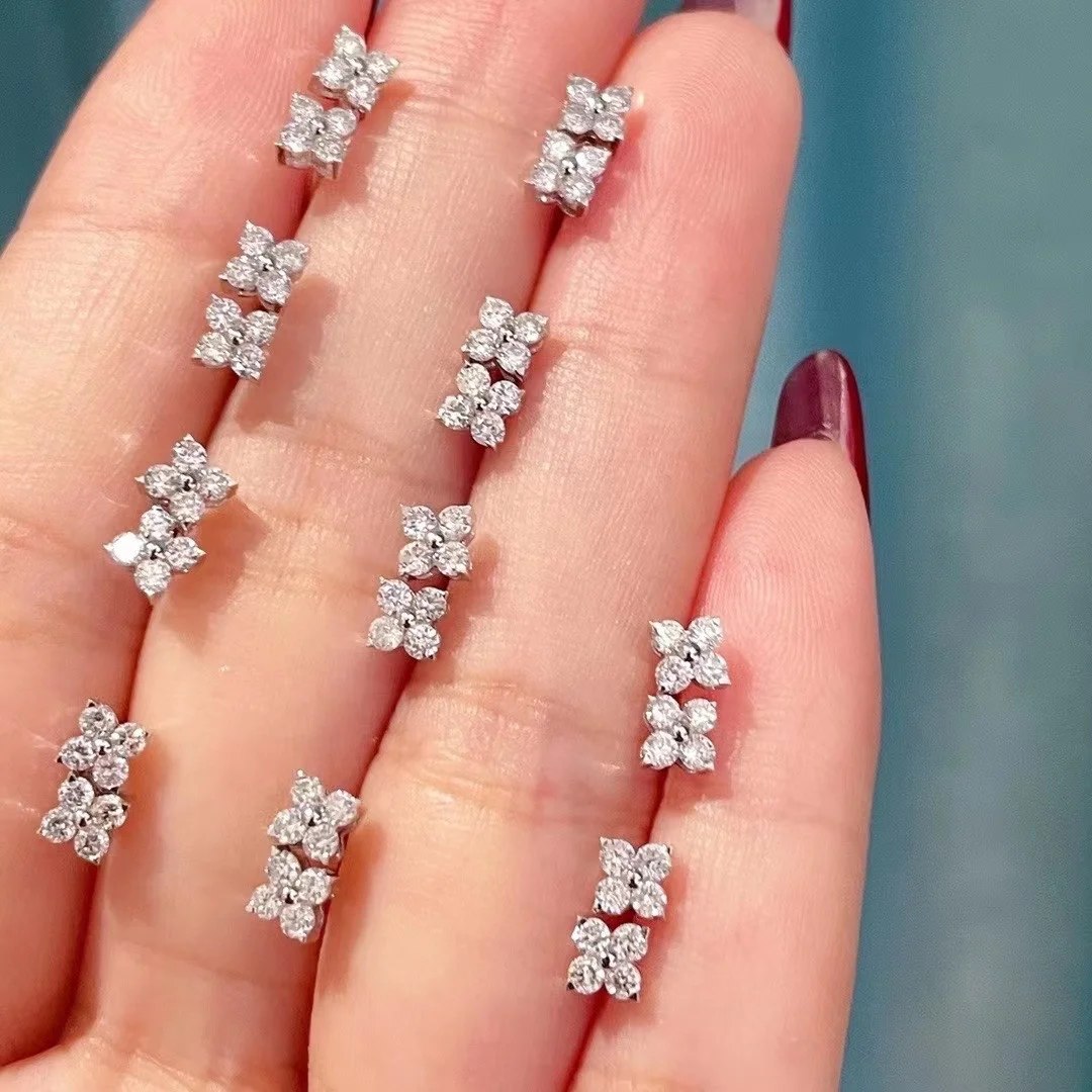 Xinfly small 18K Pure solid gold Main natural Diamond 0.2CT VS Female Mini four leaf clover Diamond Stud Earrings for women