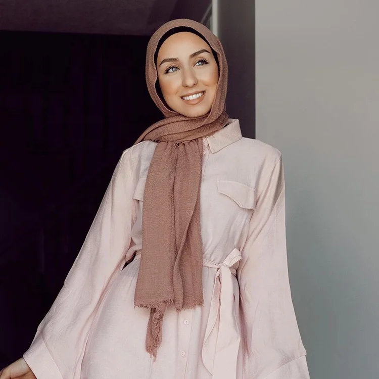 
top selling 2021 fashion style viscose cotton shawl scarf wholesale premium crinkled cotton hijab for muslim women 