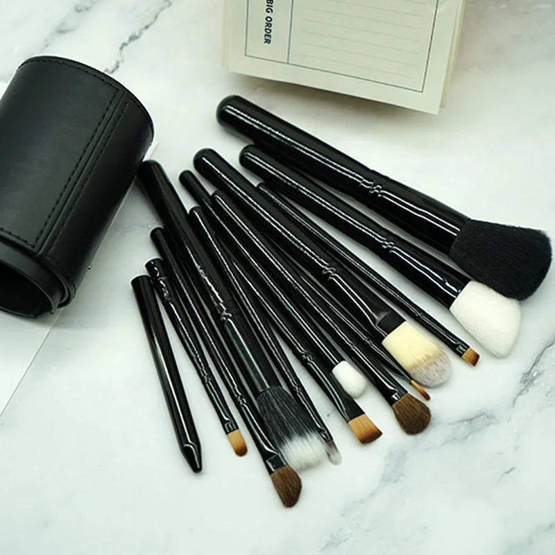 Multi Functional Creative New Pretty Waist Handle Cosmetics Kit Professional Facial Silicone Makeup Brush With Leather Case