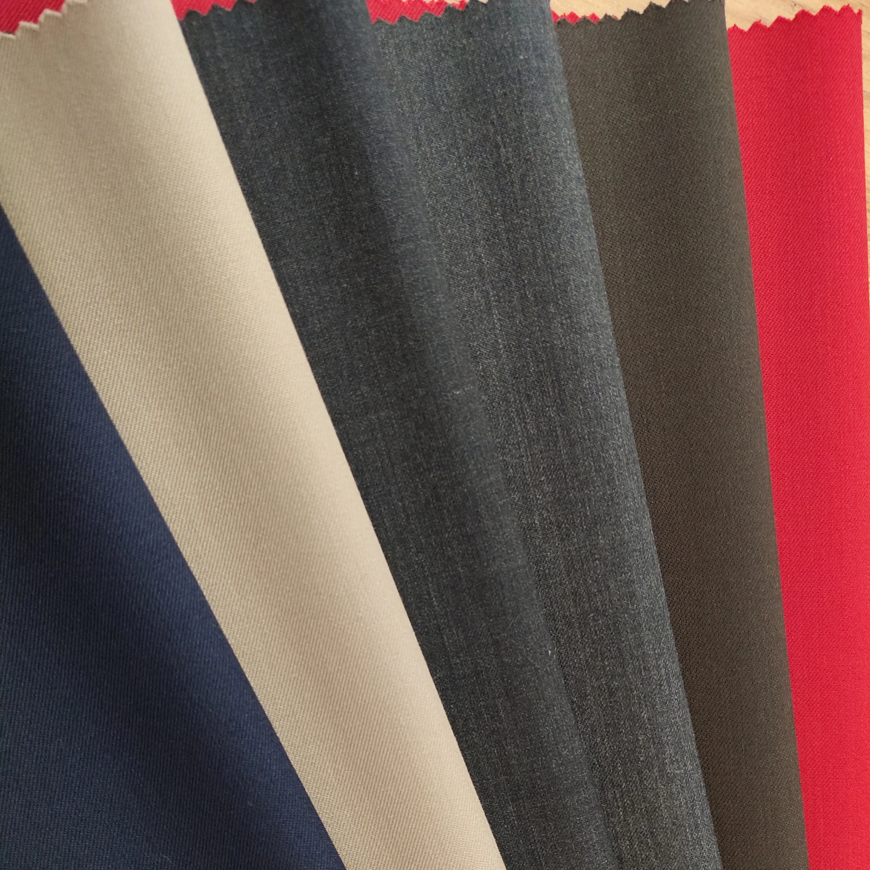 Хорошее качество 50% шерсть и 50% поли ткань для костюмов для мужчин