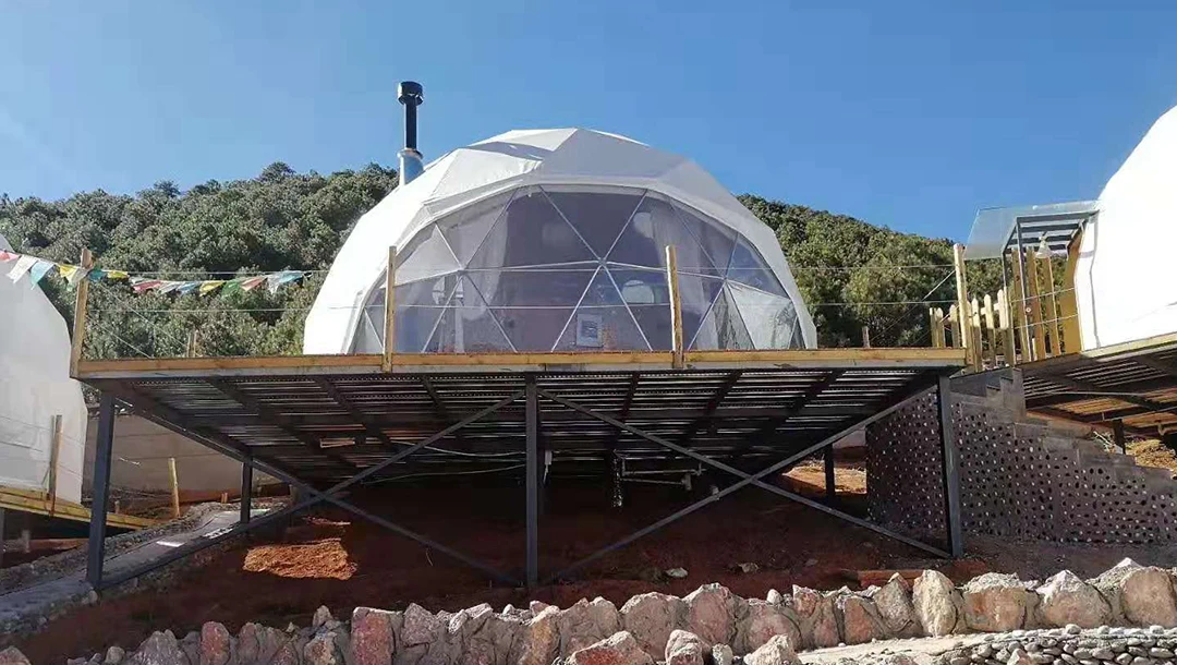 High-End Event Space with Transparent Roof and Weatherproof PVC for Restaurants and Luxury Coffee Lounges Dome Tent