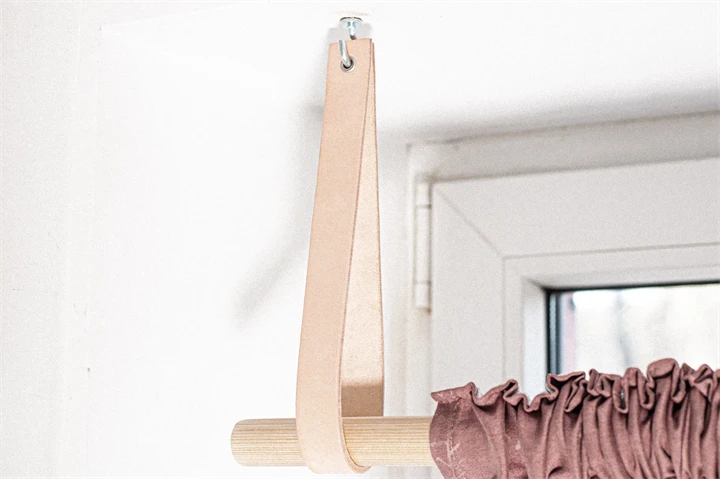 Leather Strap Hanging File Storage Organizer Wall Hung Desk Organizer with Wall Mail Office Decor File Holder Magazine Holder