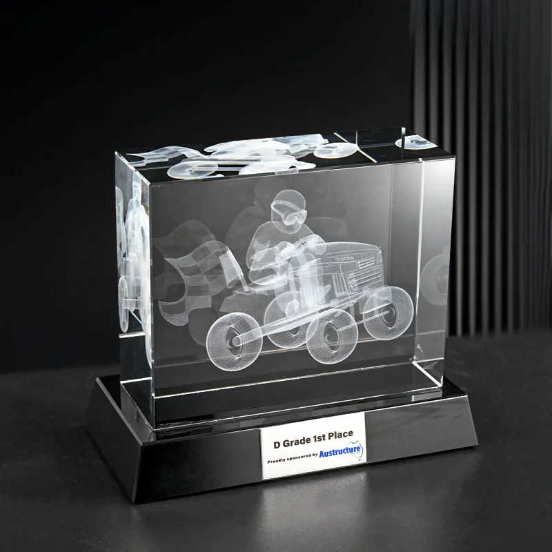 Factory Free Design Custom 3D Laser Engrave Crystal Cube Desk Decorate Crystal Crafts With Gift Box Company souvenir Glass Cube