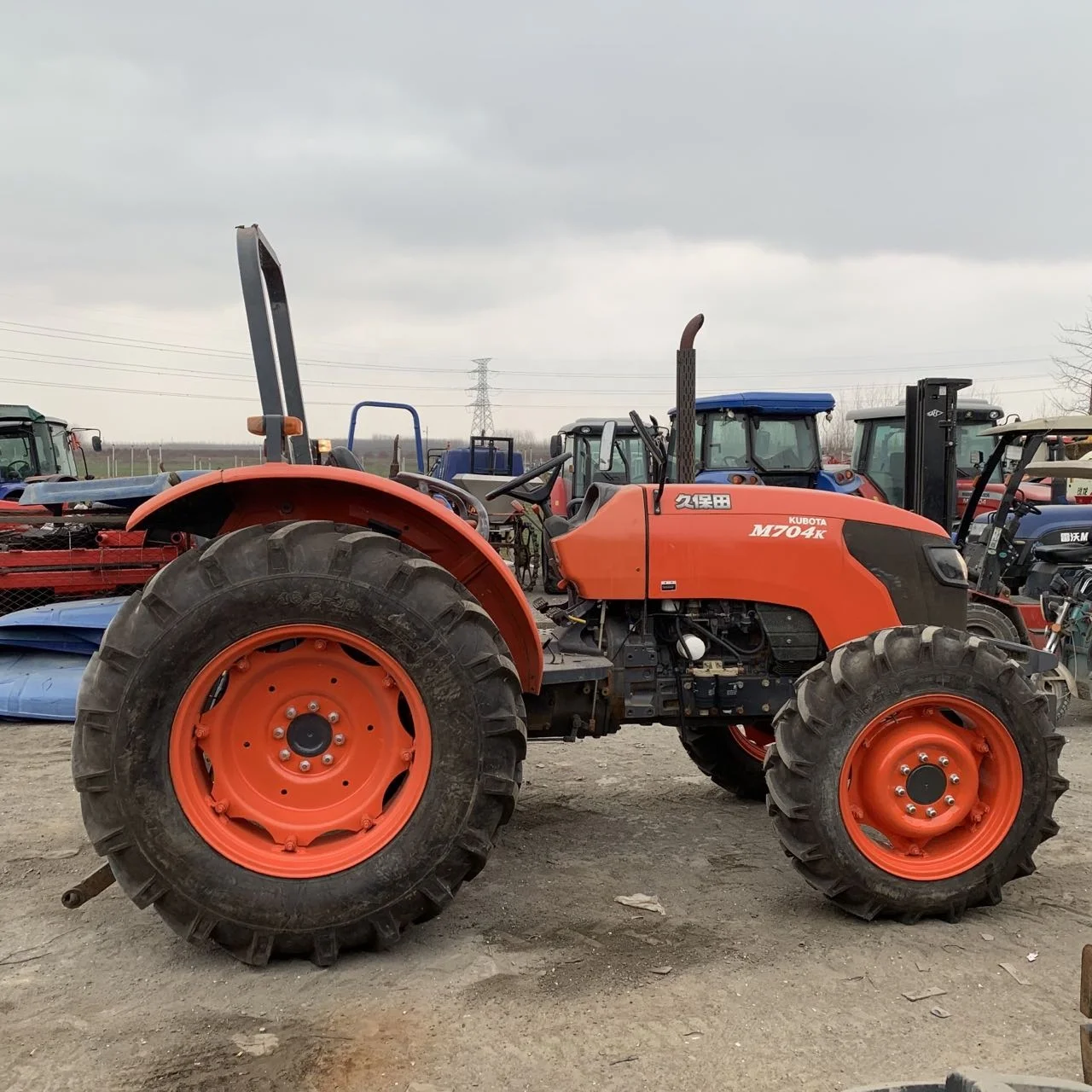 Б/у сельскохозяйственное оборудование kubota john deere massey ferguson yanmar lovol df компактные садовые тракторы 4wd для сельского