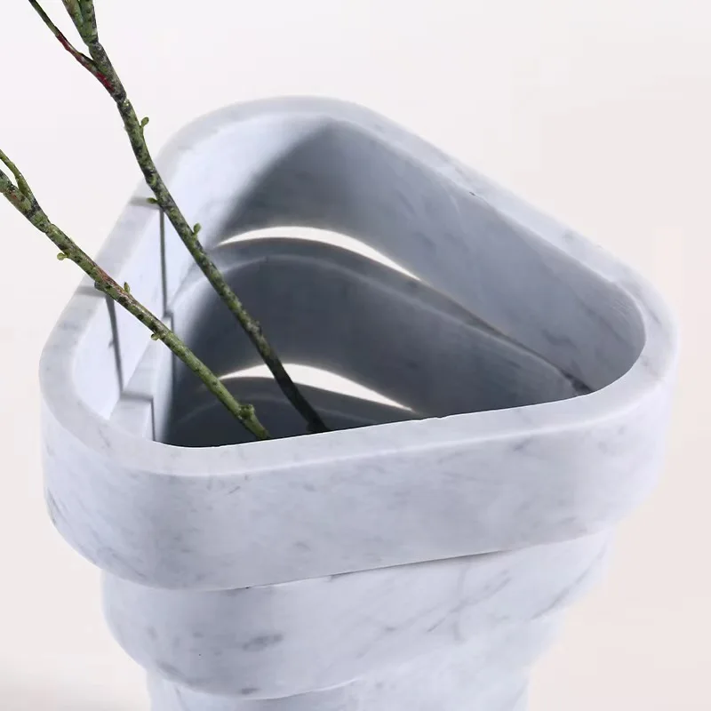 Luxury tall on marble vases porcelain decoration black white revolving triangle superimposed layer restaurant art