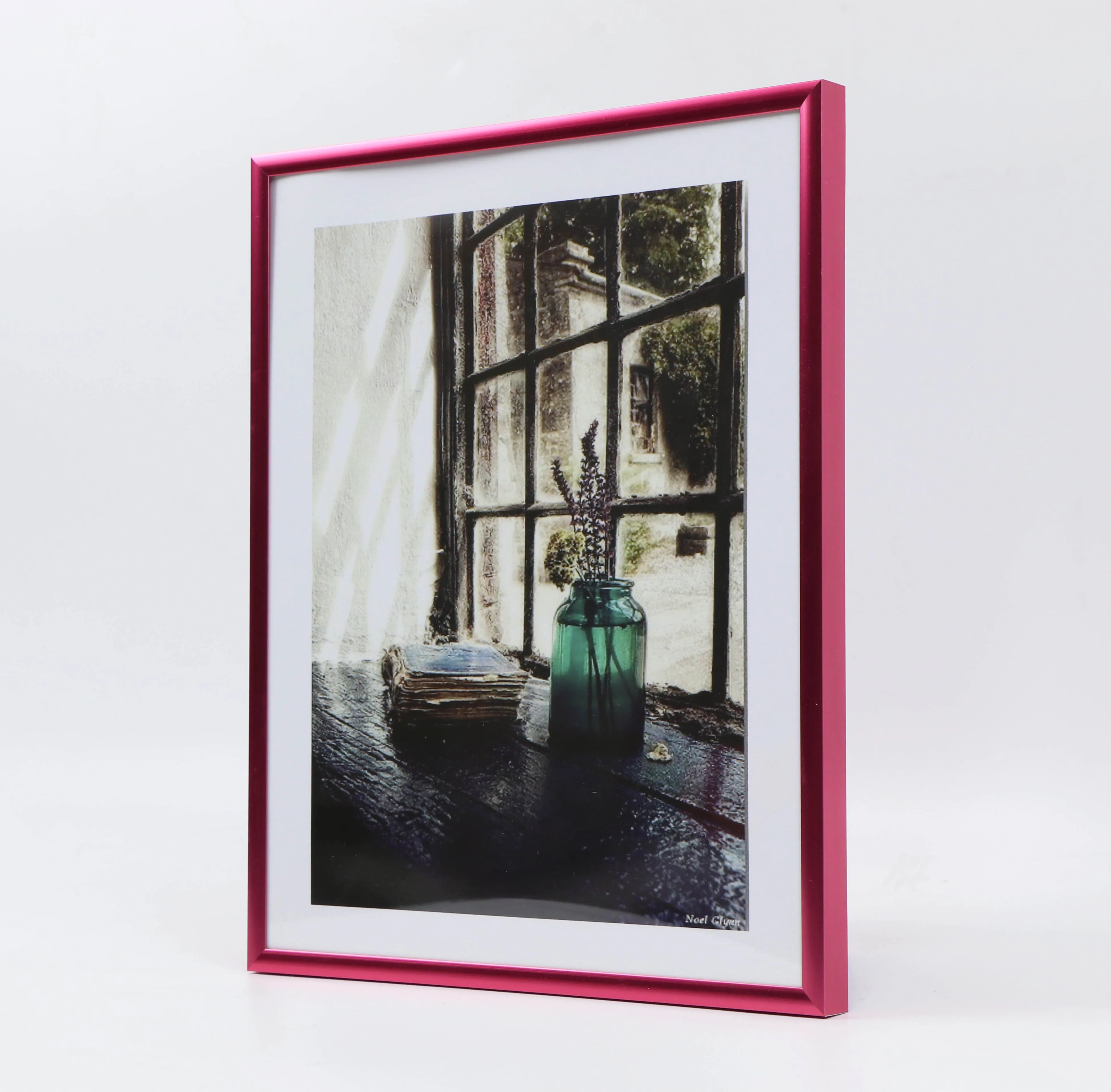 aluminum collection frame, colorful photo frame, red table photo frame