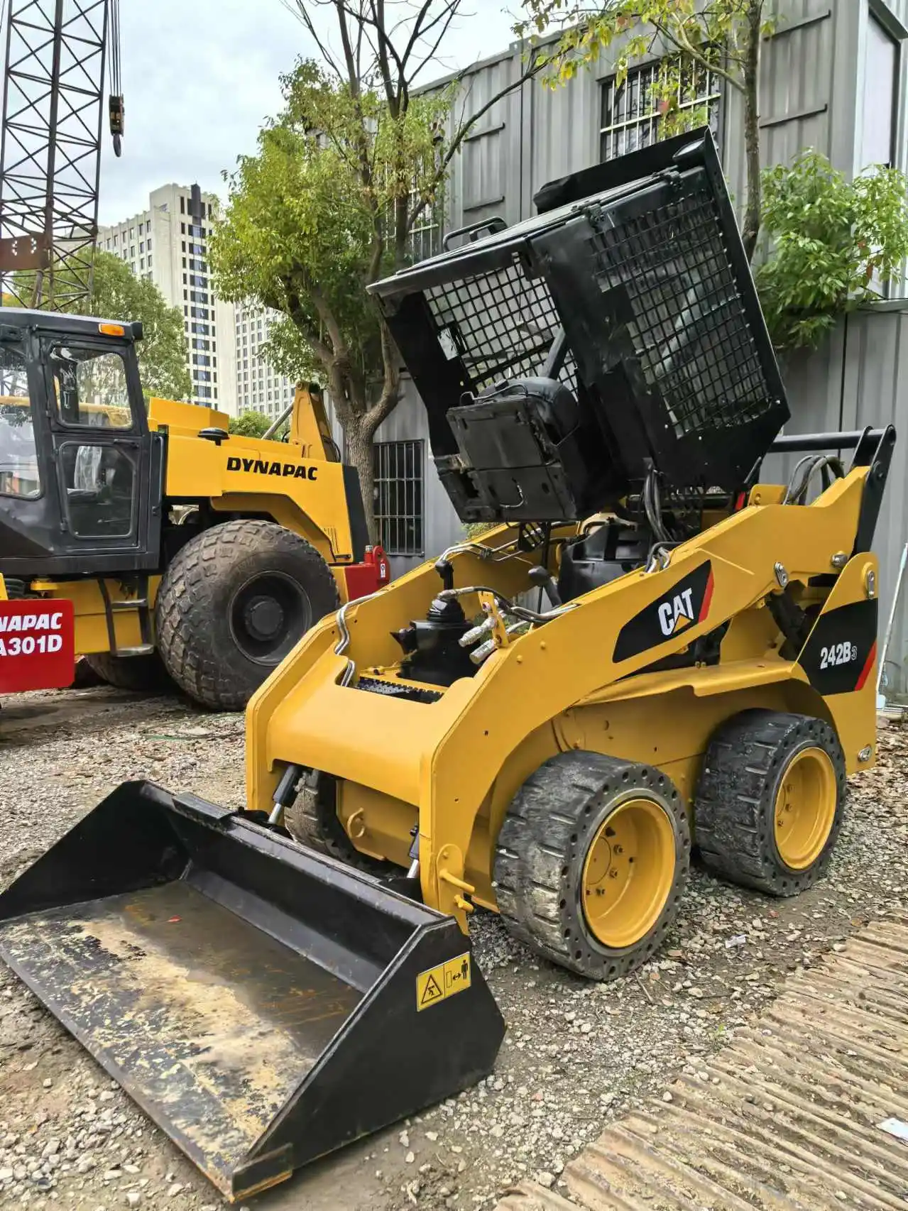 original USA caterpillar 242B3 Mini Wheel Skid Steer Loader Price low