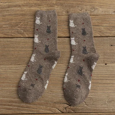 BELLEGIRL 2021 winter new arrival hot selling thick women medium tube sheep and rabbit fur women socks with cat pattern