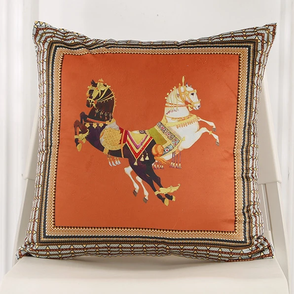 Exquisite Colorful Battled Horse Pattern Velvet Printed Pillow Cover Soft Accent Throw Cushion Home Hotel Party Decorative Use