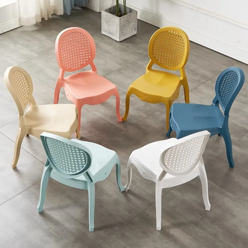 Manufacture Wholesale pp plastic  chair stackable dining party event tiffany chiavari wedding chair for kids