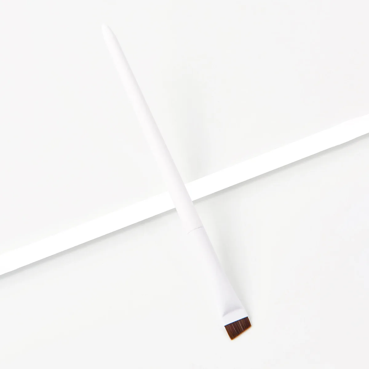 HMU White Fine Thin Flat Angled Private Label Makeup Eye Brow Liner Eyebrow Brush Set