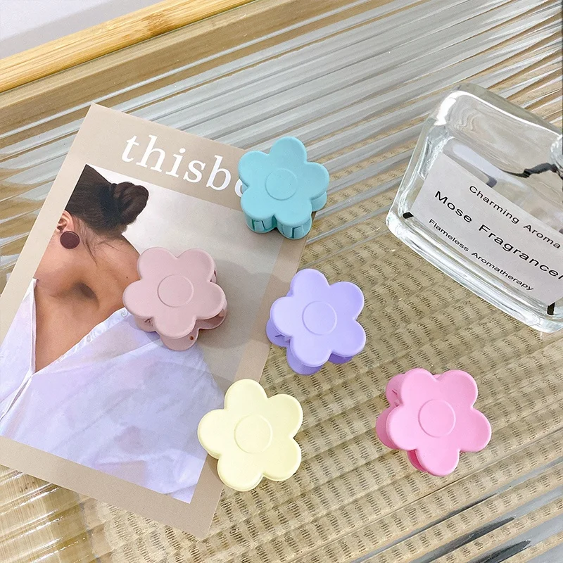 Wholesale Korean Candy Color Winter Fancy Flower Small Cartoon Hair Claw Clips For Women