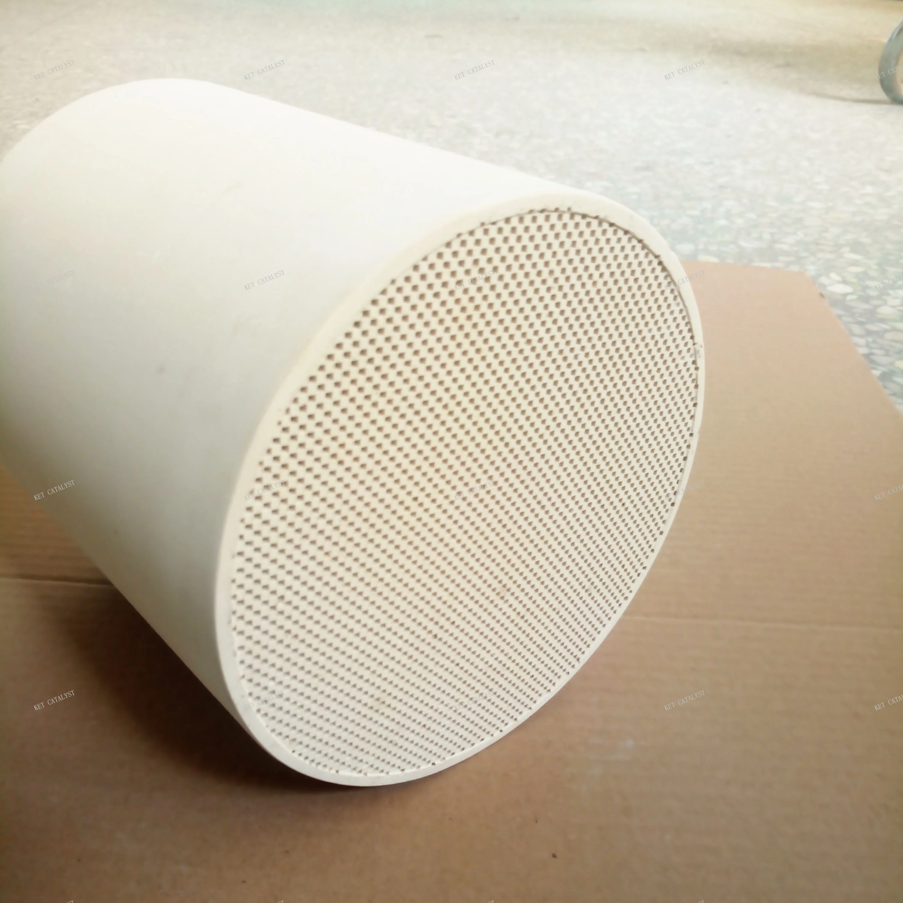 200Cell Honeycomb Catalytic Converter Filter DPF Ceramic Substrate for Diesel exhaust