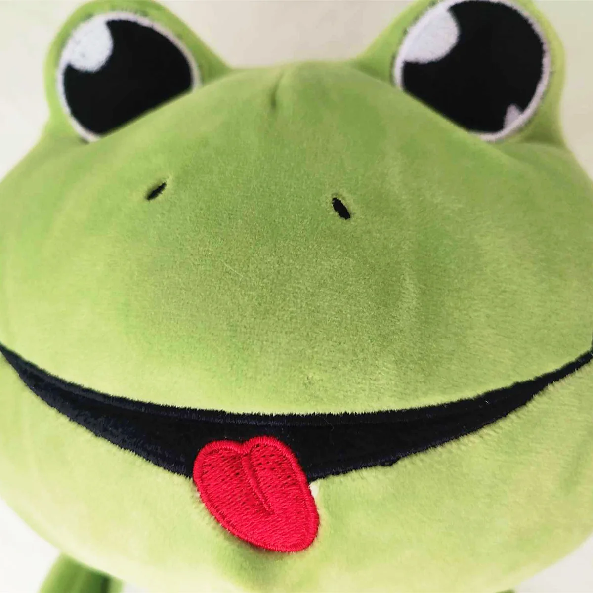 Wholesale custom promotional gift big frog plush toy soft animal shaped green crazy frog plush stuffed toys