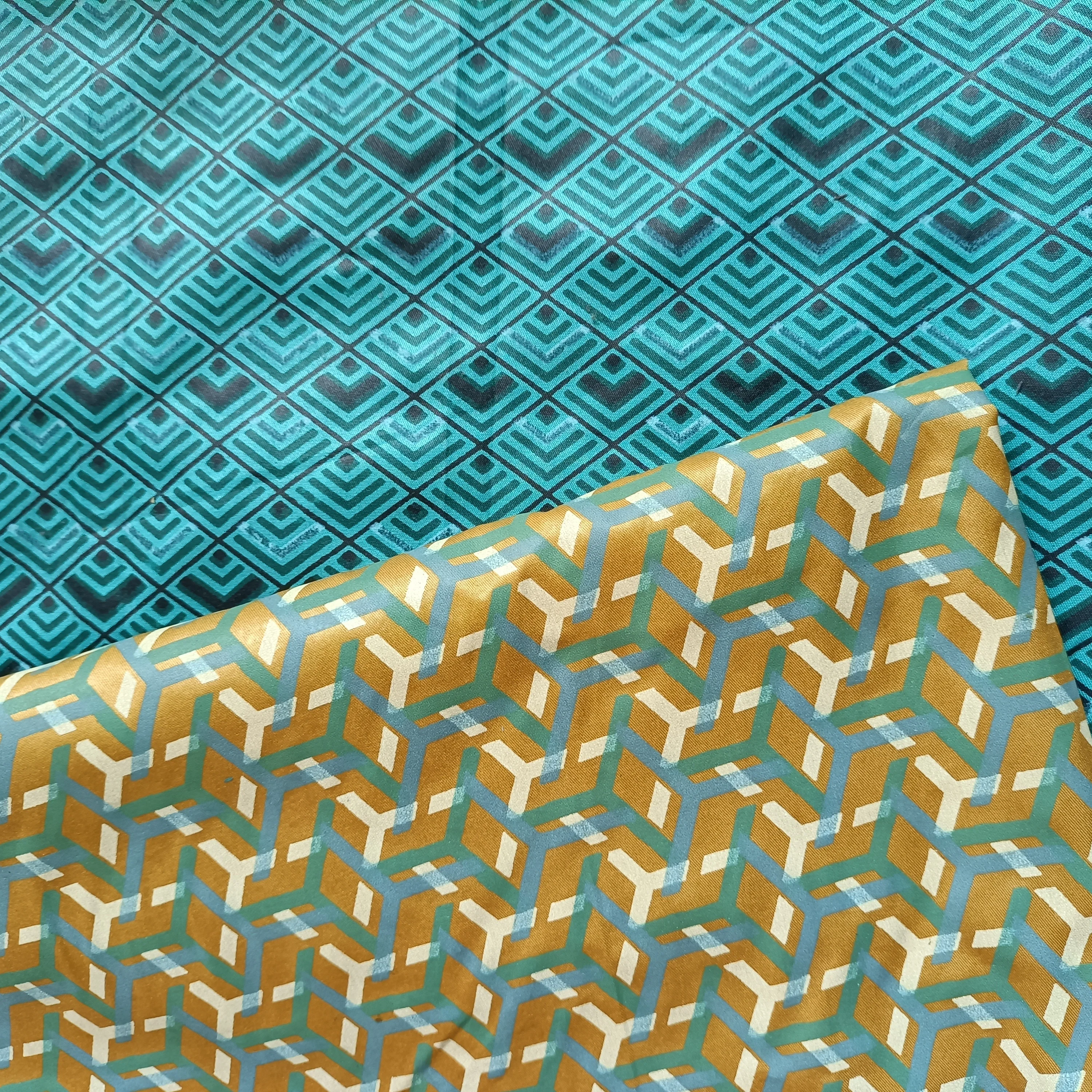 Holland Velvet Polyester Foil Home Textile Fabric for Soft and Curtain