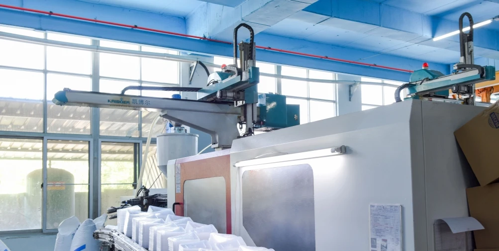 Automatic Robot Arm 6 Axis Industrial Robotic Welding Machine Kuka Robot Price