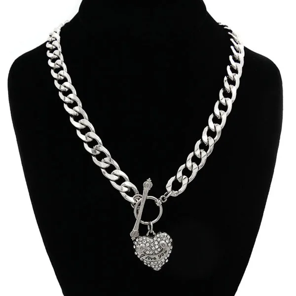 Romantic Love Heart Necklace for Couples - European and American Long Fashion Necklace Pendant with High Quality Alloy Chain