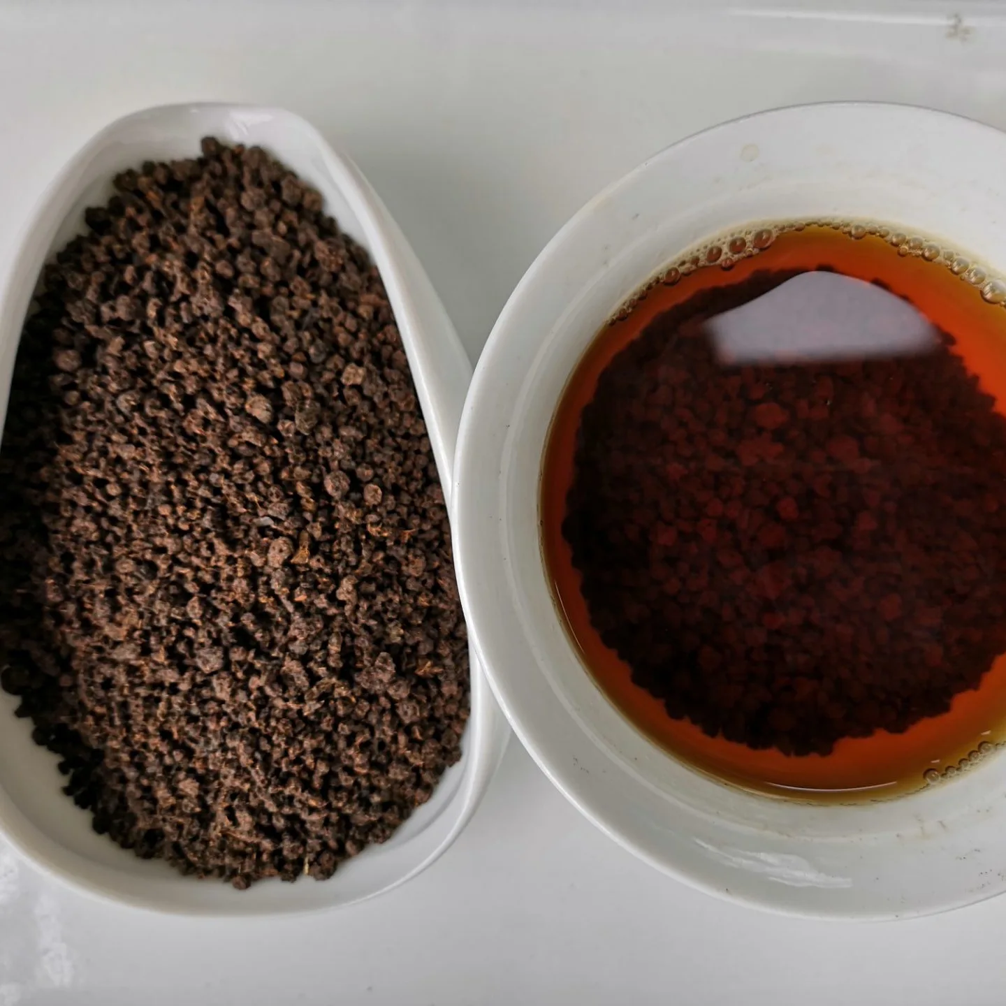 High quality Assam Ceylon black tea granules CTC red broken tea food grade raw materials bagged bulk tea manufacturers wholesale