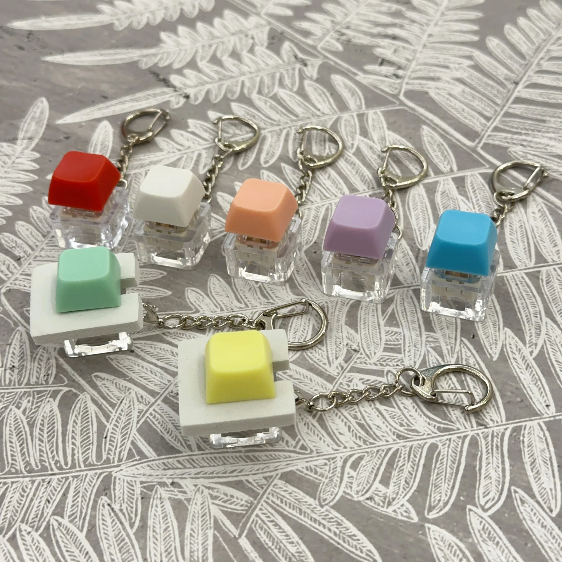 Keyboard Fidget Toy Fidget Clicker Keyboard Fidget Keychain Keyboard Decompression Toys Button Stress Relief Gifts