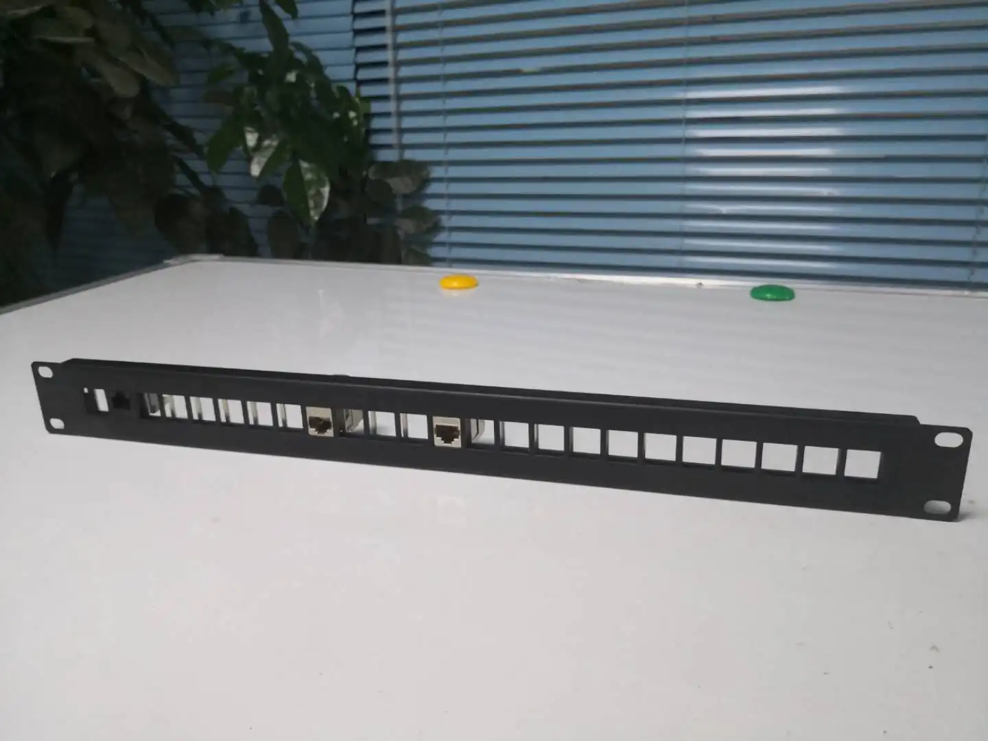 Высокое качество Прямая продажа с фабрики Горячая распродажа! 19 дюймов CAT6 FTP 24 портовая коммутационная